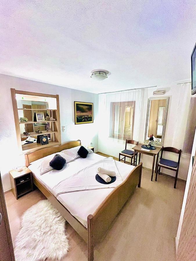 Studios Magnolia Трогир Экстерьер фото